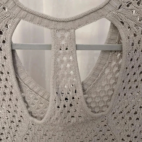 BUFFALO  Cotton Crop V-Neck Sweater Cutout Back, Size L - Picture 4 of 7